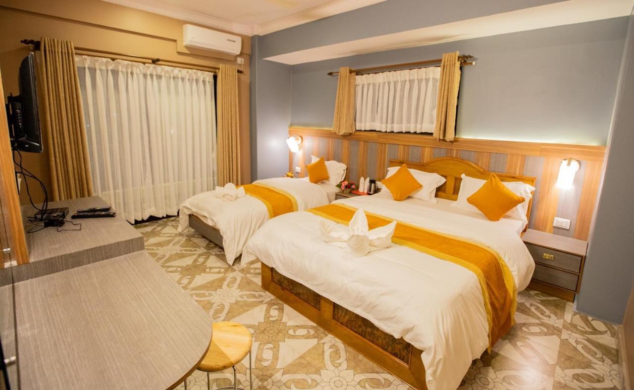 Hotel Visitors Inn , Pokhara Eksteriør billede