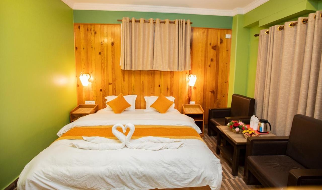 Hotel Visitors Inn , Pokhara Eksteriør billede